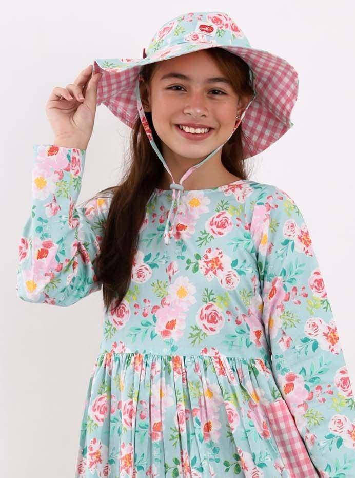 Blue flower hat